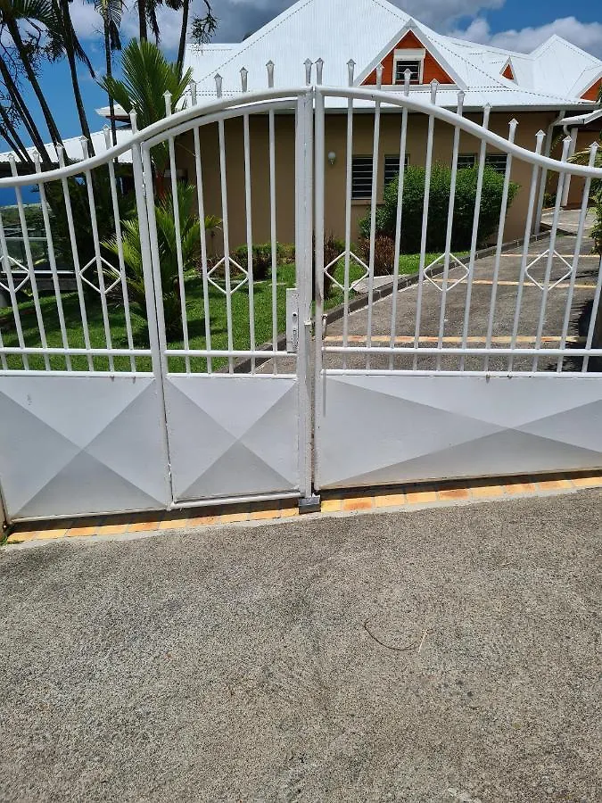 Appartement Emeraude&Studio Azur Gourbeyre 0*,  Guadeloupe